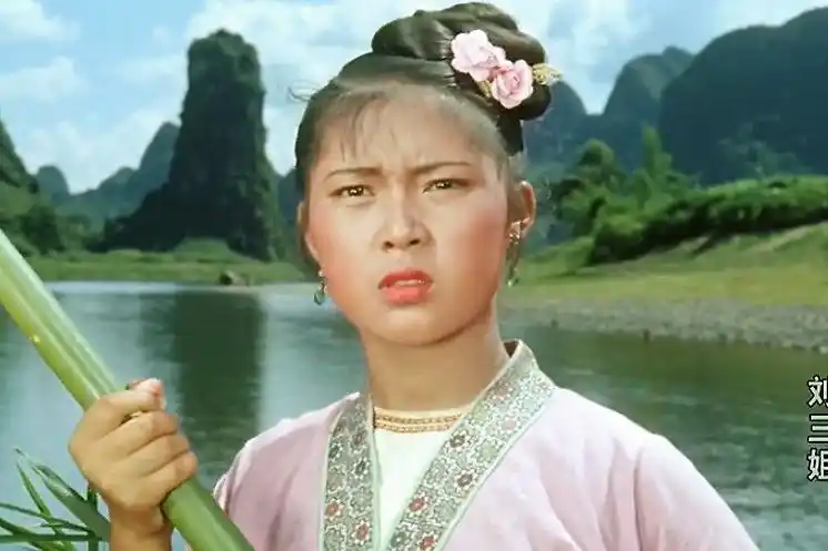 01经典传奇刘三姐山歌全集漓江河上闻歌声