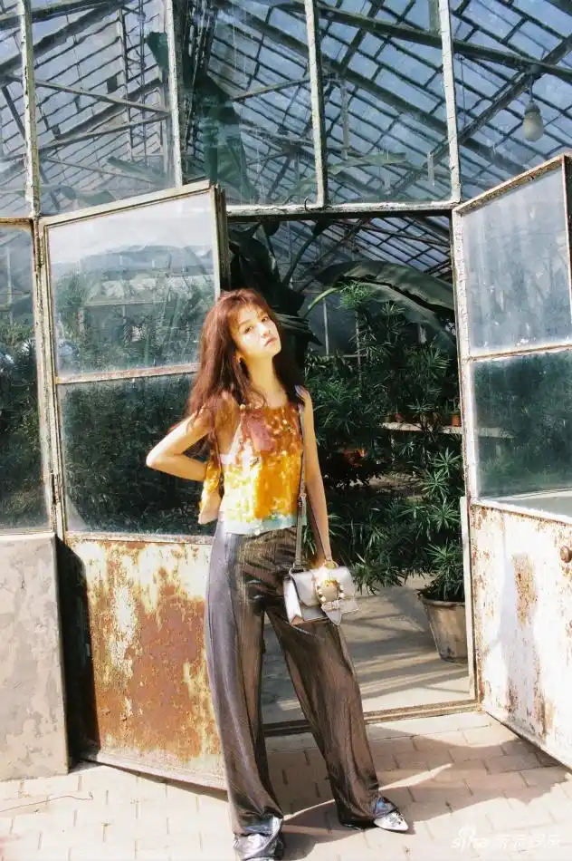 春夏梦幻植物风写真曝光 灵动诠释自由生长灵魂