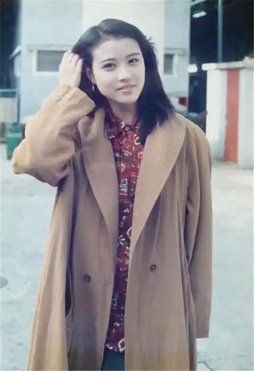 周海媚年轻时的美貌该有多绝?金庸愿为她改写周芷若的结局