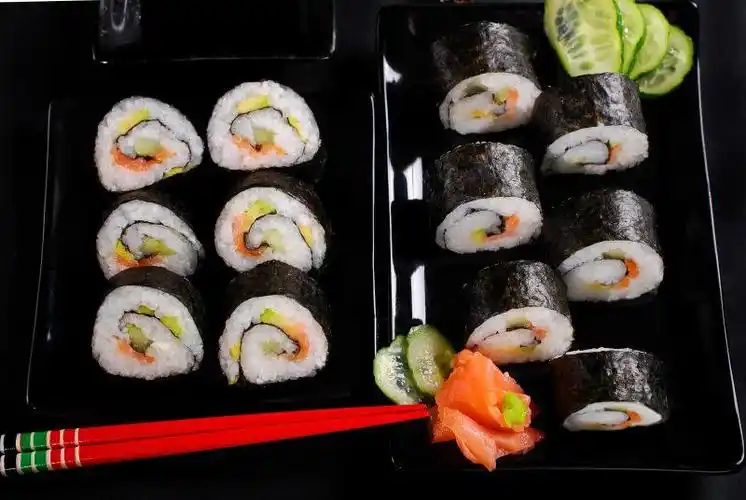 美味的素食寿司