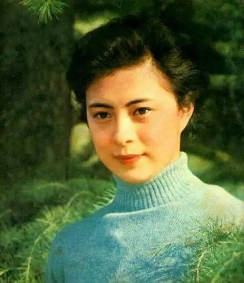 演员刘佳:为父息影10年,嫁富豪丈夫收获幸福,63岁依旧很美