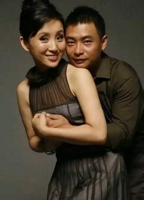 体操兄弟李小双李大双,两人头发都已花白,结婚多年都没有孩子_李琳