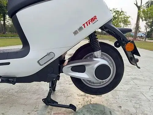 老司机开车了雅迪冠能m8电动车评测这续航真绝