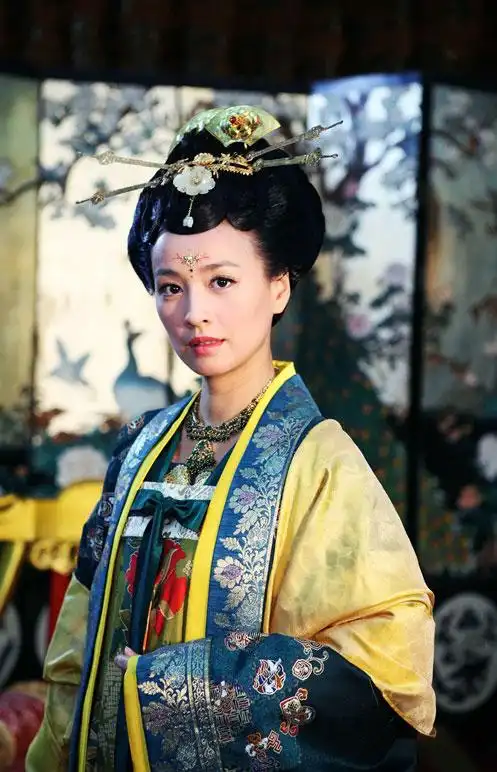 《美人天下》张庭剧照曝光 雍容华贵(1/7)