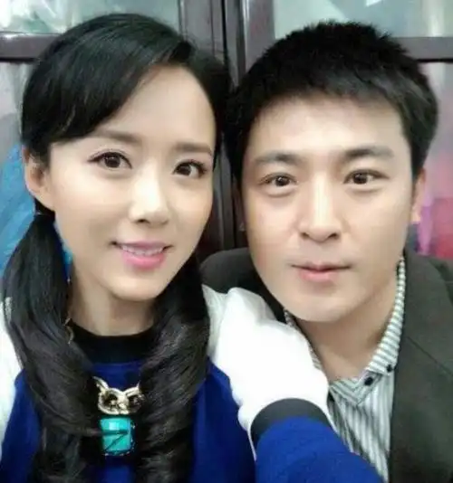 春晚知名小品演员孙涛为何红了25年没绯闻看他老婆是谁就知道