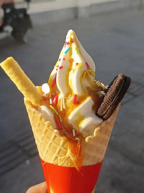 冰激凌车车的冰淇淋