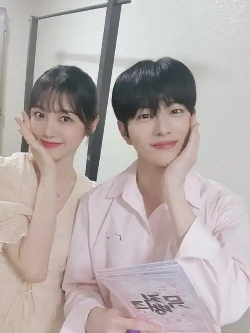 「星闻」goldenchild崔普闵&辛睿恩将从《音乐银行》mc下车