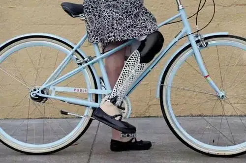 佳满假肢假肢一样可以做得很酷