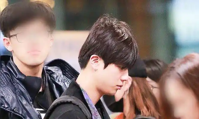 cx 有没有像我们普通人一样的扁头爱豆