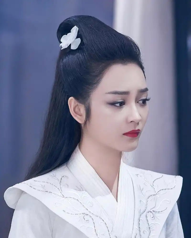 精美图集|清雅脱俗的古装美人王一菲