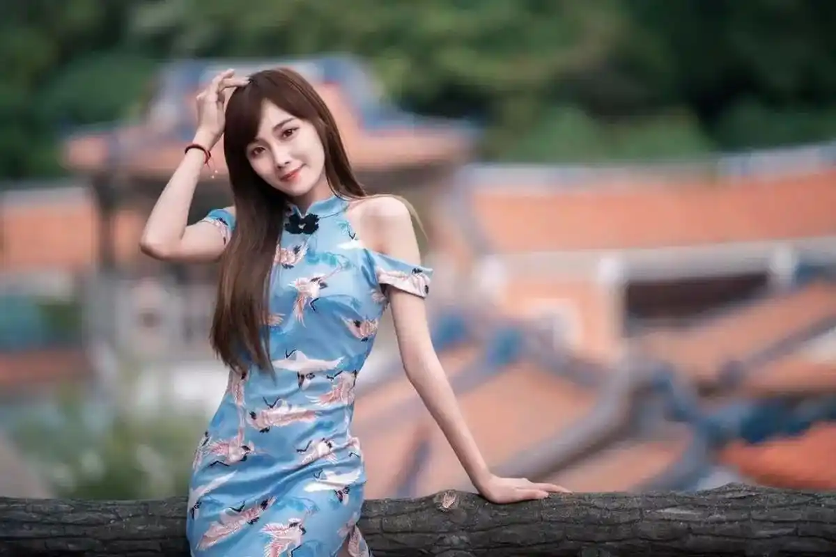 美女的多变风格:高跟鞋,大长腿,旗袍裙,ol职业装#美女# #ol职业装