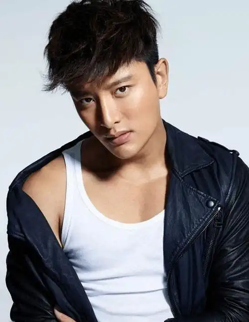 贾乃亮抱36岁未婚女星转圈,举止亲密不避嫌,两人关系不简单_王珞丹