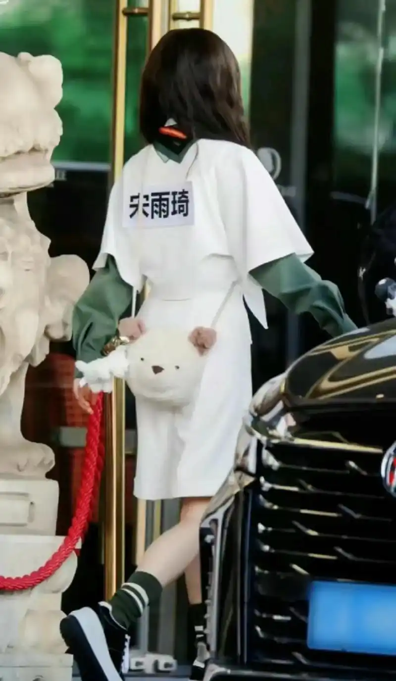 宋雨琦和jellycat有没有合作关系!宋雨琦每次上跑男都会 - 抖音