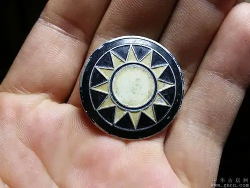 国民党党徽完整好品如图