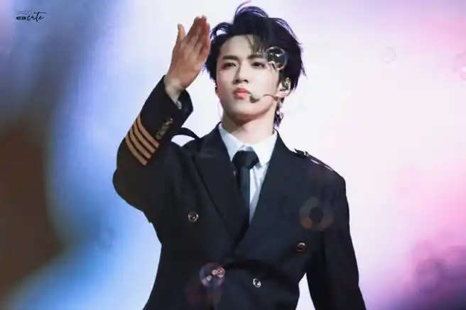 刘耀文澳门演唱会