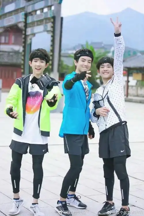 四叶草睡酒店tfboys睡场馆##到底谁在说tfboys不和