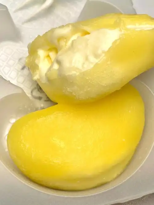 第一次吃到榴莲味很真实的榴莲冰淇淋