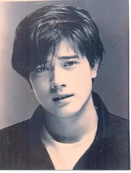 影片讲述因一场意外,让郭富城饰演的爸爸不得不离开女儿,却又阴差阳错