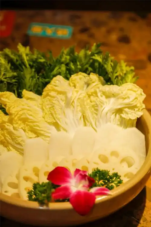 蔬菜拼盘绝对是选择困难症的救星,藕片,萝卜,娃娃菜,皇帝菜,一盘解决!