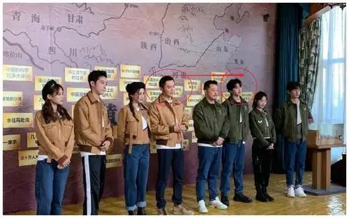 《奔跑吧》路透,当182cm蔡徐坤和180cm李晨同框,谁谎报了身高?