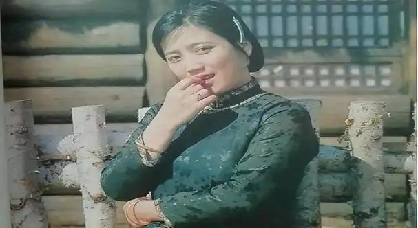 演员丁嘉丽两段婚姻伤人伤己对不起一双儿女今潜心向佛