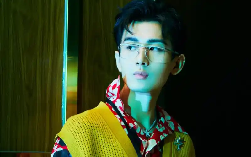 成毅潮流风格时尚写真壁纸图片