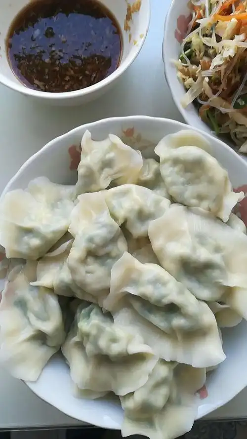 2021年1月24日 中午饭 艽菜 菠菜 豆腐 饺子