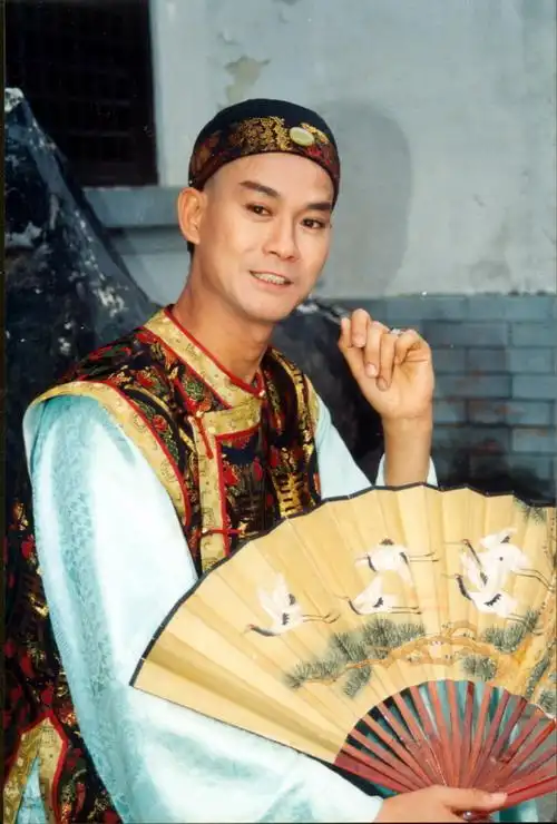 p>《戏说乾隆》,是由台湾飞腾电影公司,北京电影公司联合出品的古装