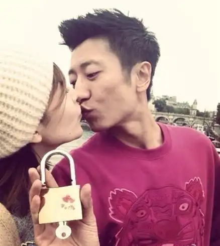 【图】王磊的老婆唐笑结婚时喜极而泣 笑称公婆把自己当大明星照顾