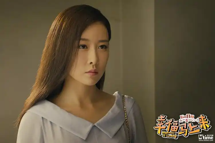 毛俊杰长发披肩温柔尽显