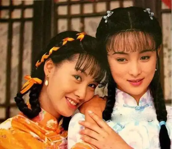 蒋勤勤和孙俪谁的演技好 二人长相似孪生姐妹