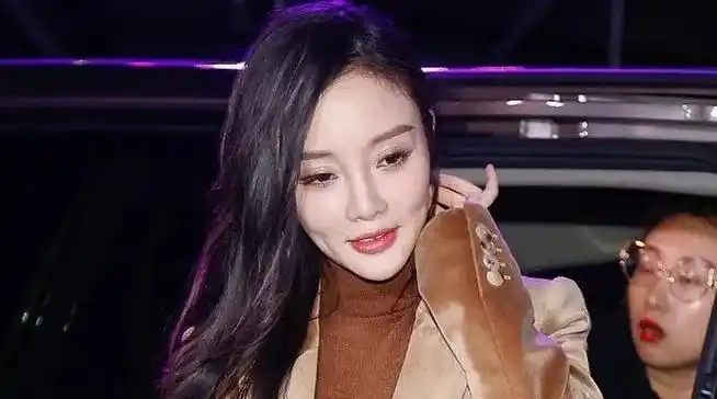 李小璐被曝插足常远婚姻,曾出轨被骂出娱乐圈,42岁仍"风流"?