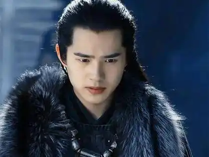 刘昊然 #九州缥缈录 对昊然的古装扮相有执念,找了许多九州缥缈录