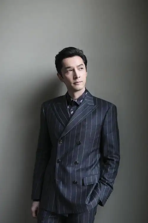 男神胡歌时尚帅气写真