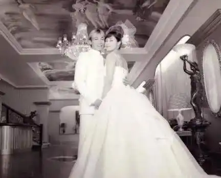 在2008年,刘德华便与朱丽倩结婚,在2012年生下女儿,在2016年生下第