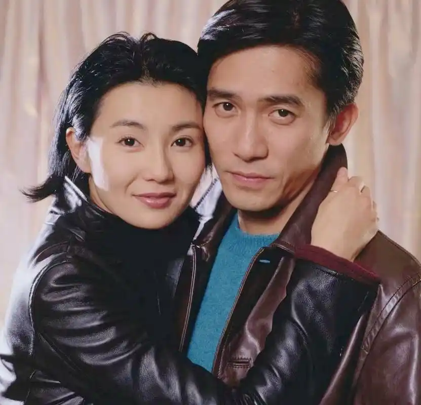 张曼玉梁朝伟 2000年电影《花样年华》宣传照,一男一女!