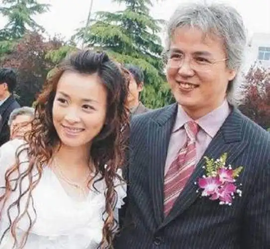 林瑞阳年轻时候的图片前妻曾哲贞的儿子和女儿