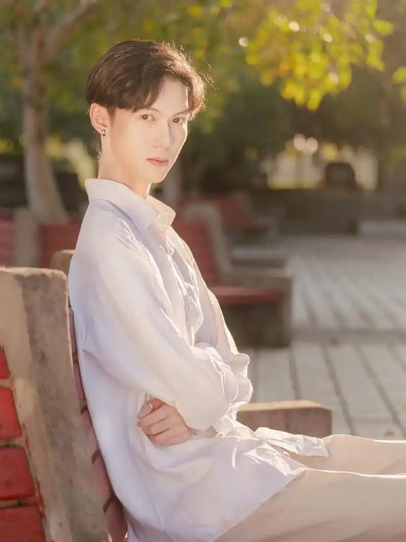 你们学校的校草帅到什么程度?模特:@rain-y  摄影师: - 抖音