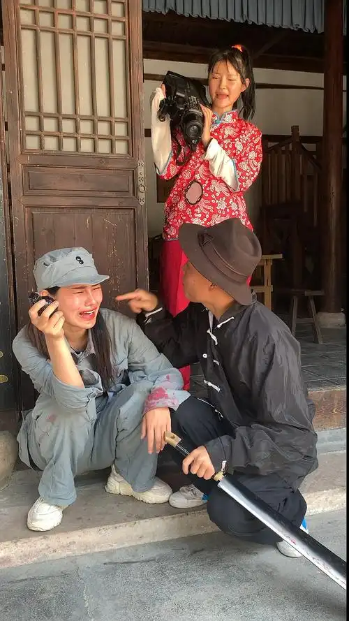 剧组演员拍戏现场花絮幕后