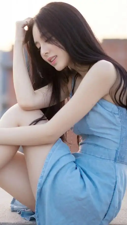 白皙清纯妹子程熙媛娇嫩欲滴手机壁纸