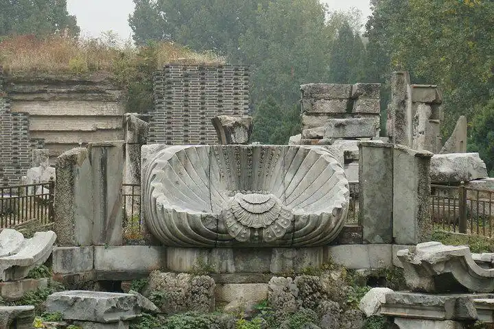 圆明园被毁前,和被毁后的照片对照.