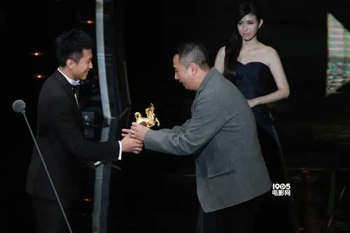 《华丽上班族》夺最佳美术奖 邓超首次金马颁奖