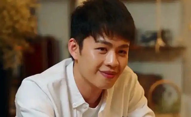 亲爱的热爱的:米邵飞答应韩商言,决定加入k&k,韩商言高兴不已