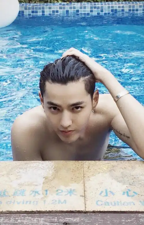 吴亦凡管不住自己的下半身,导致犯罪原因的是什么?_中国_人气_说唱