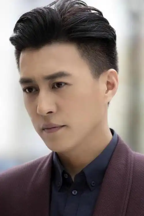 许多男明星用自己的经历向人们证实了"年龄不饶人,少年如花老如猴"的