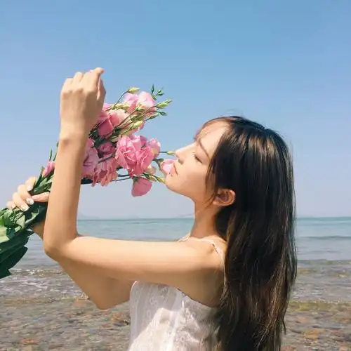 高清女生头像by:galee_ - 堆糖,美图壁纸兴趣社区