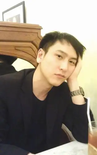 如果没有金钱滤镜,汤珈铖是路人水平吗?