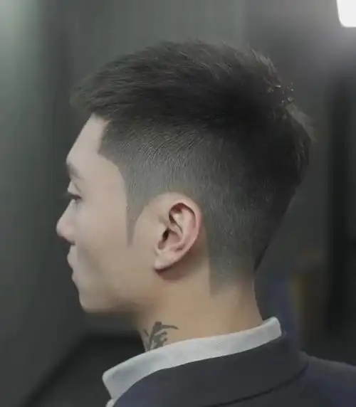 栗子头发型男_小红书