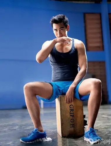 彭于晏 夏天运动才最in