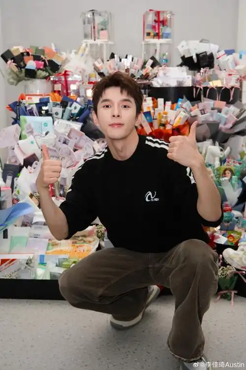 #李佳琦直播##一条plog告别二月#